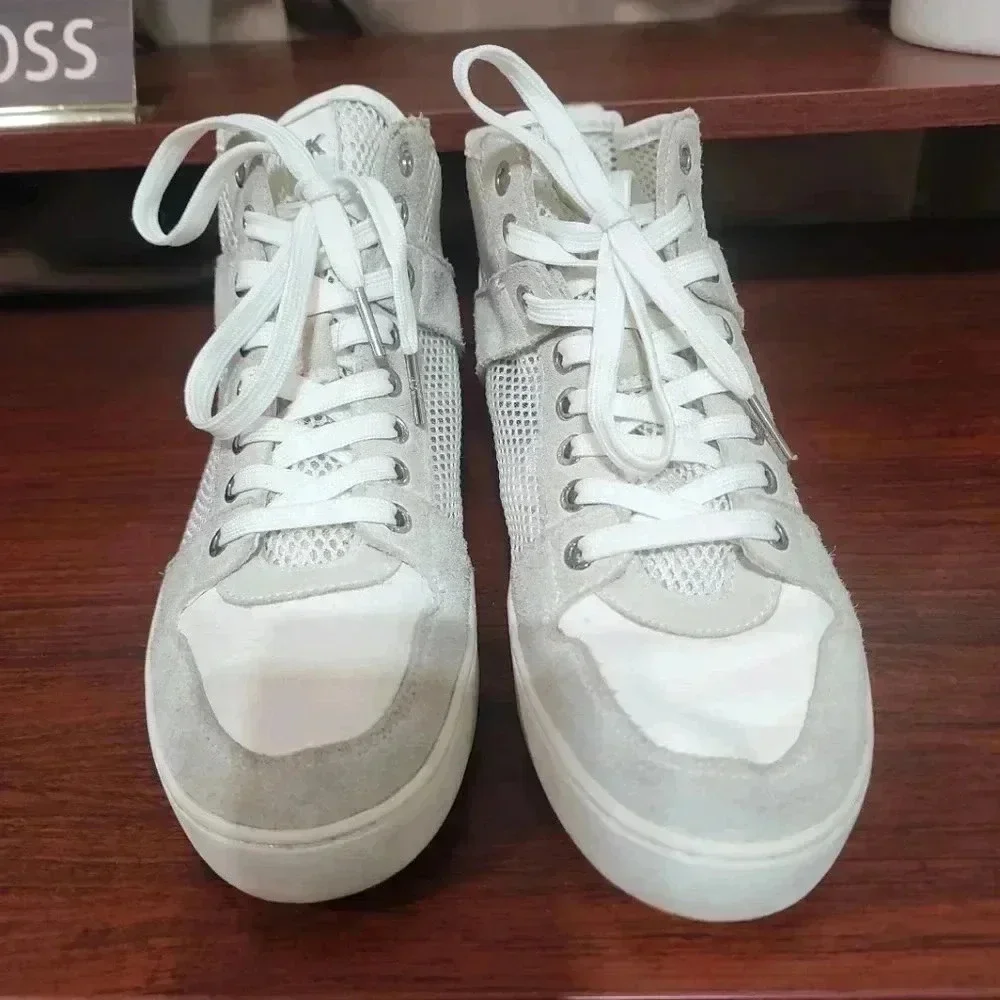 Michael Kors Matty High top sneakers. Size 9.5